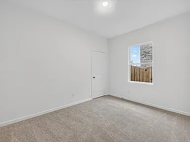 2114 Meadow Park Dr — Photo 6
