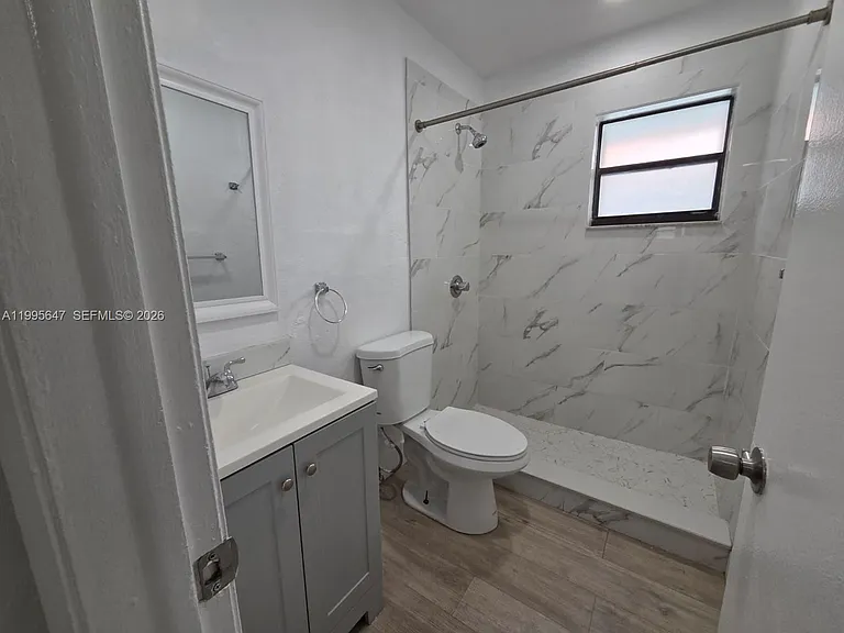 550 SW 115th Ave #405H — Photo 38