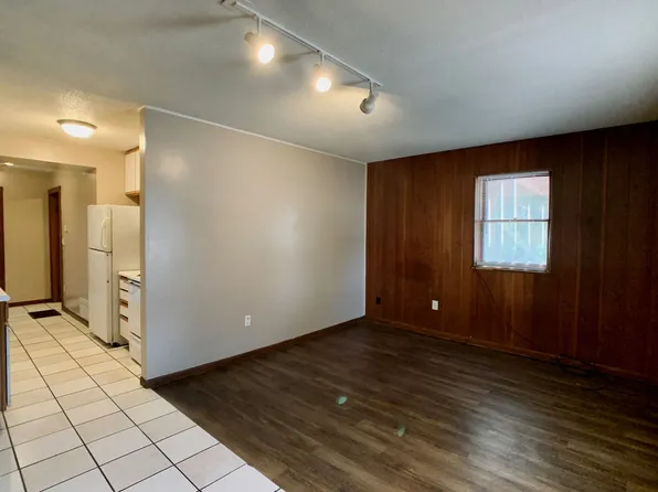 1716 Ave. A, 1716 Avenue A APT C, Dodge City, KS 67801