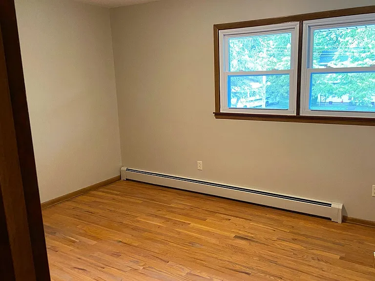 890 Damon Dr — Photo 13
