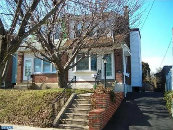 7532 Lawndale St, Philadelphia, PA 19111