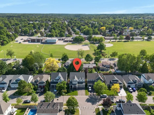 54 Somerville Rd, Halton Hills, ON L7J 2Z9