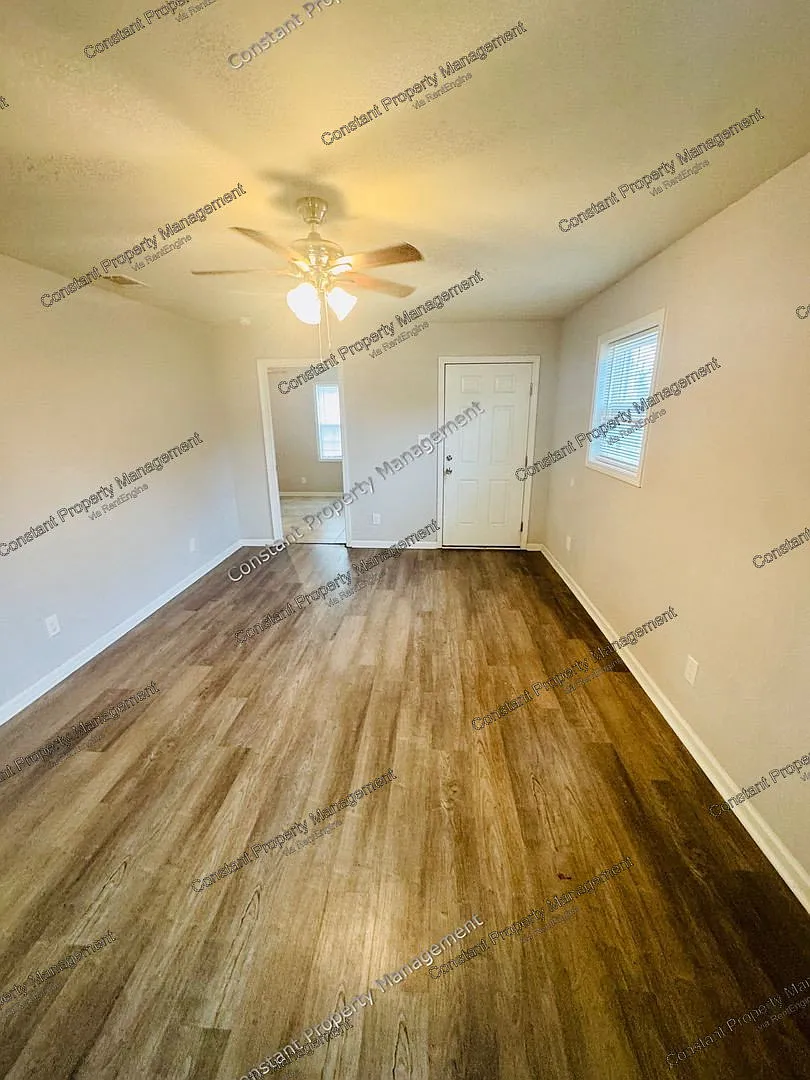 3 bed, 1.0 bath, 1247 sqft, $1,425 — Photo 4