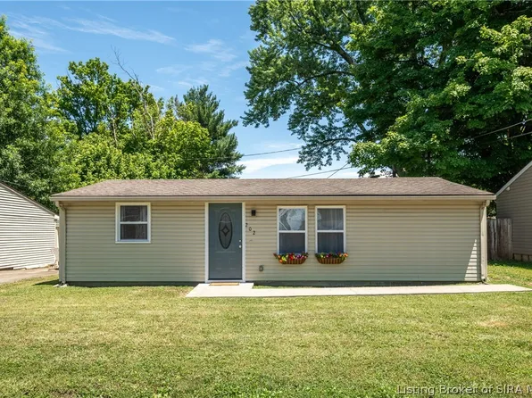 202 Emily Avenue, Clarksville, IN 47129