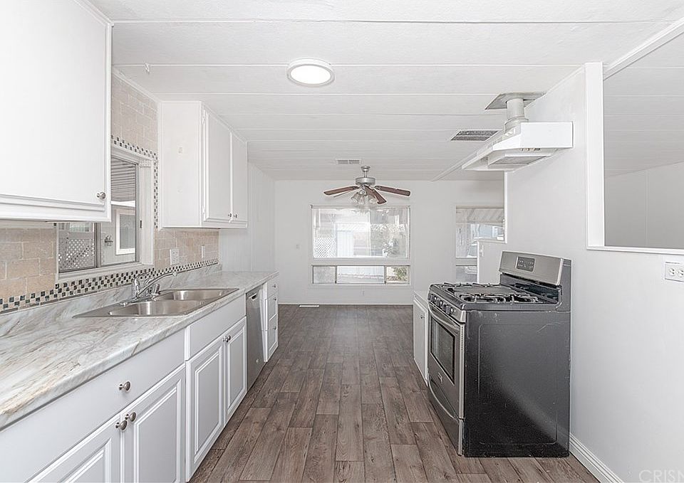 21001 Plummer St, Chatsworth, CA 91311 Zillow
