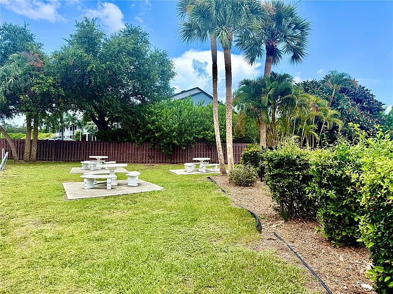 2612 Hidden Lake Dr N #D — Photo 23