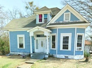 174 S Levee St, Grenada, MS 38901