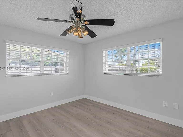 9075 SW 48th Ter — Photo 23