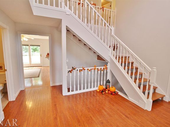 3rd image of 1 Melrose Ct