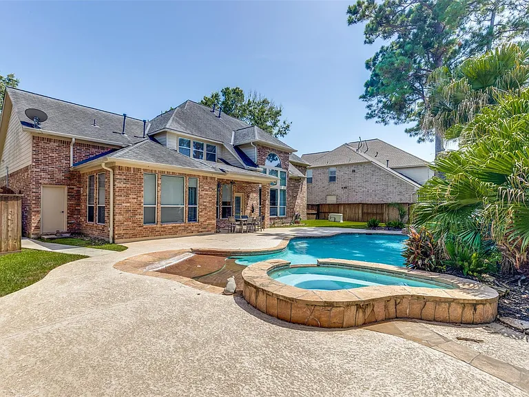 6011 Shady Alcove Ct — Photo 30