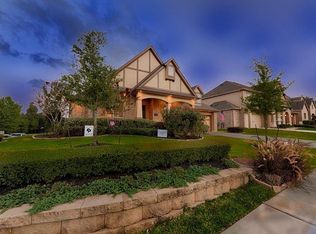 46 Chestnut Meadow Dr, Conroe, TX 77384