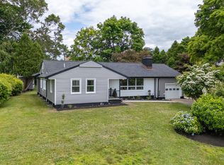 25 Fairlawn Ave, Danbury, CT 06810