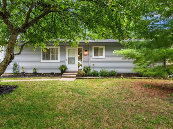 3461 Creek Dr, Ann Arbor, MI 48108