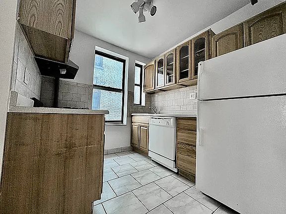 2nd image of 610 W 150th St APT 6E