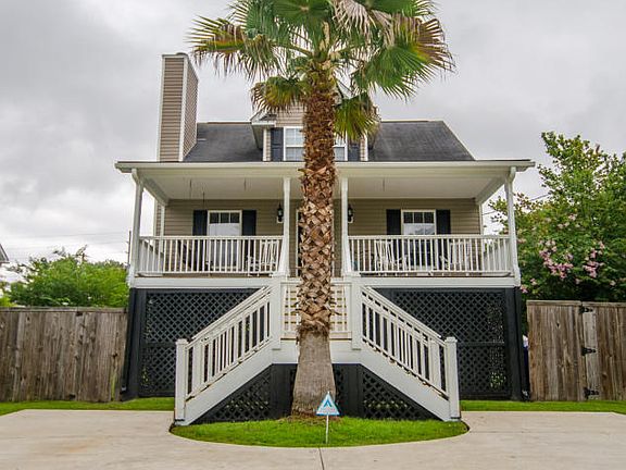 3rd image of 5118 Victoria Ave