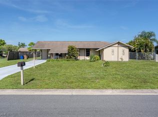 111 Kerr Cir, Lehigh Acres, FL 33936