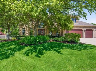 230 Persimmon Dr, St Charles, IL 60174