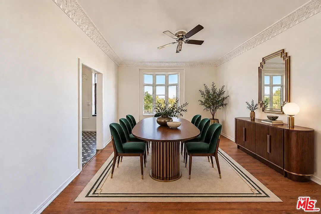2 bed, 1.0 bath, 1100 sqft, $3,850 — Photo 3