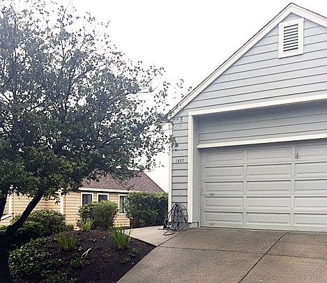 1st image of 1827 Ridgeland Cir