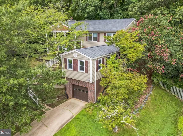 16080 Deer Park Dr, Dumfries, VA 22025