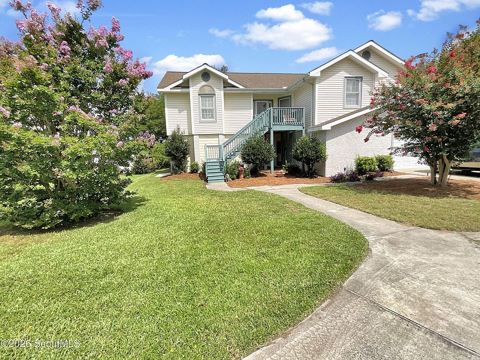 1st image of 233 Sandcastle Way