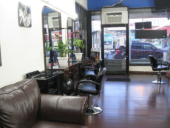 5th image of 360 E 204th St