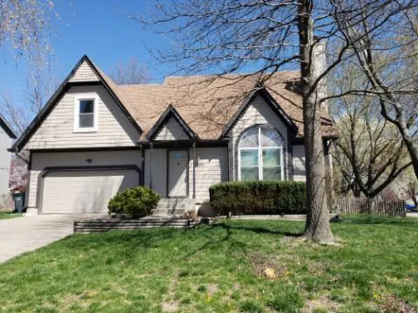 1620 E 153rd Ter, Olathe, KS 66062