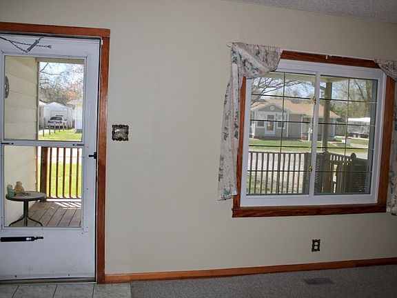 Living Room Sliding picture window