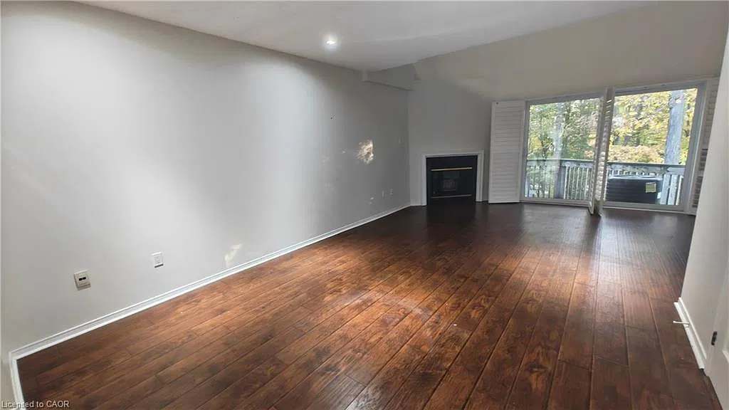 2 bed, 1.5 bath, 1200 sqft, $2,950 — Photo 3