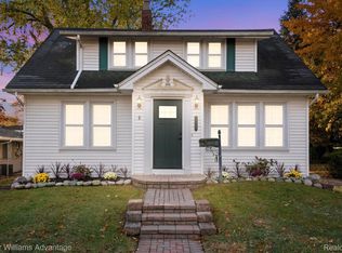 35517 Glenwood Rd, Wayne, MI 48184