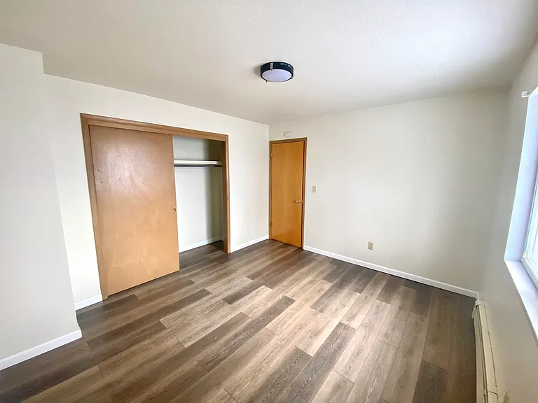 Oakcrest Street Apartments — Photo 16