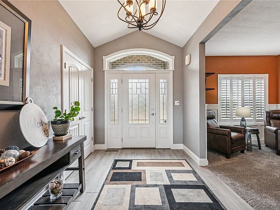 2nd image of 7434 Sierra Dr
