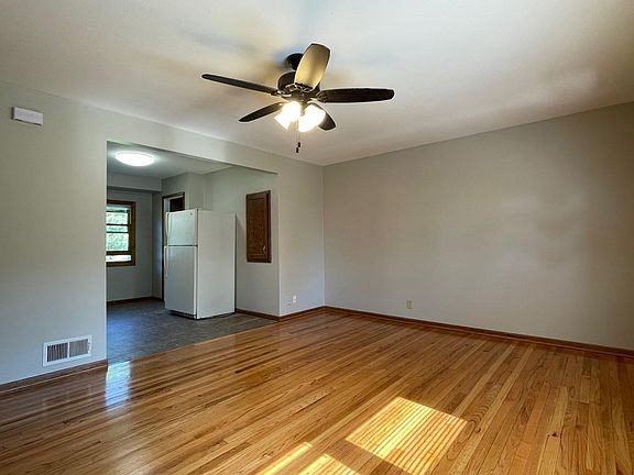 4th image of 1405 N 47th St