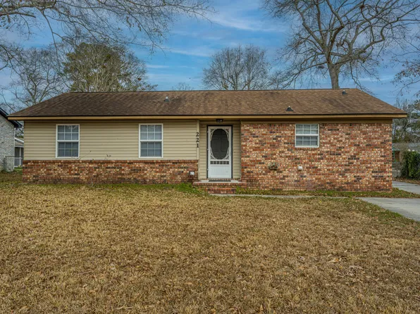 221 Braly Dr, Summerville, SC 29485