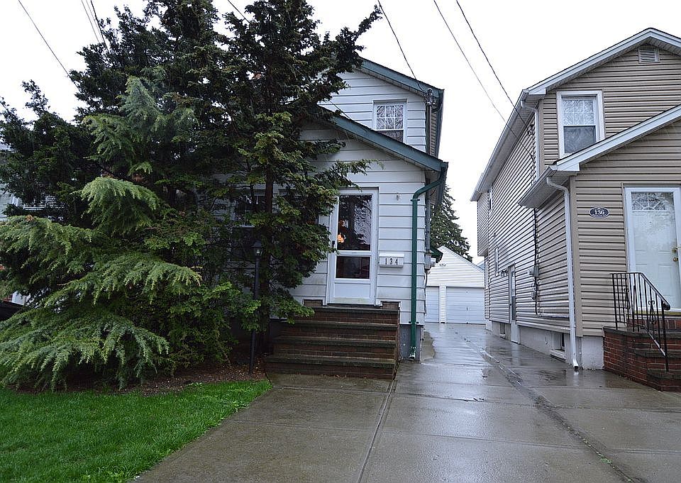1st image of 134 Hawthorne Ave
