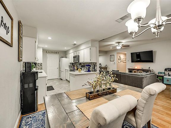 3rd image of 7409 Emerywood Ln