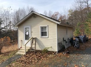 34 Chapel Ln, Boyertown, PA 19512