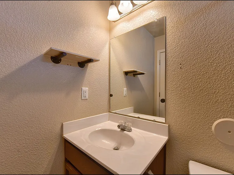7351 Burntside Ln — Photo 15