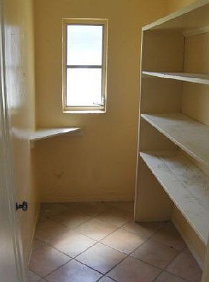5th image of 5925 NE 6th Ave