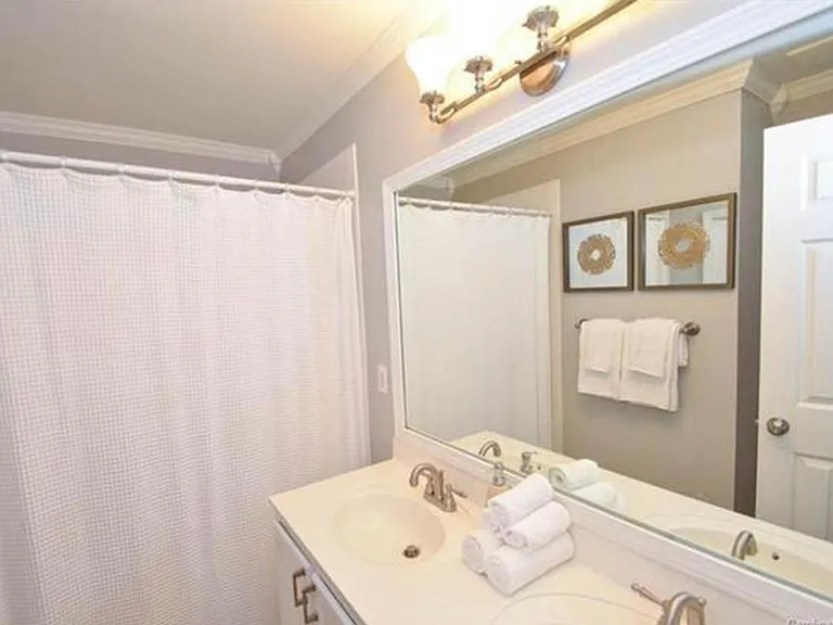 2707 Dilworth Heights Ln — Photo 11