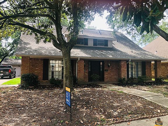 3rd image of 2751 Hudson Pl