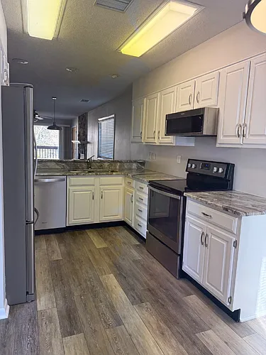 87 Willow Rd #D16 Photo 1