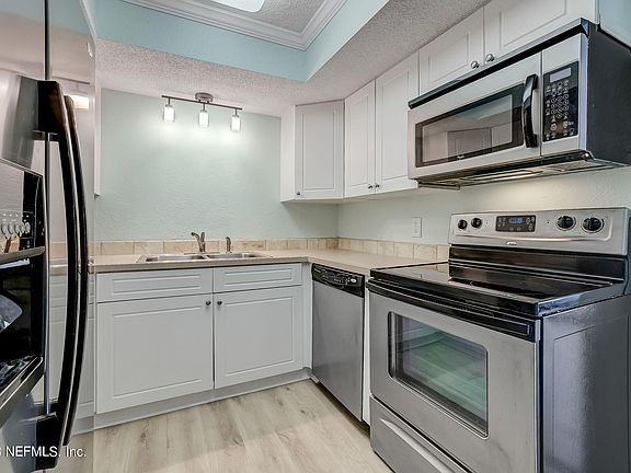 3rd image of 6561 MISSION Court #4
