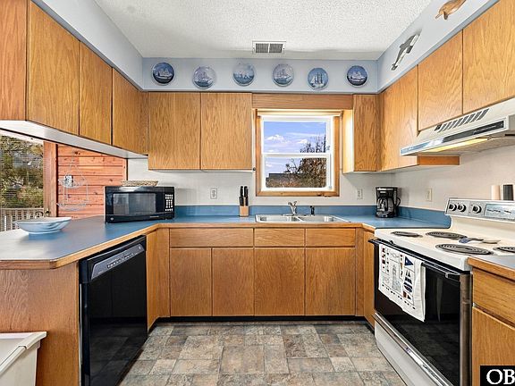 4th image of 1155 Franklyn St
