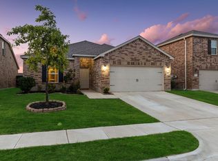 2110 Glaston Rd, Forney, TX 75126