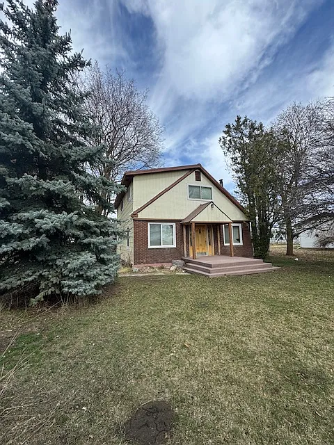 2120 W Strong Rd