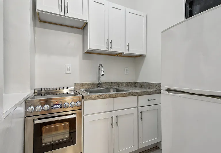 514 E 88th St #1C — Photo 3