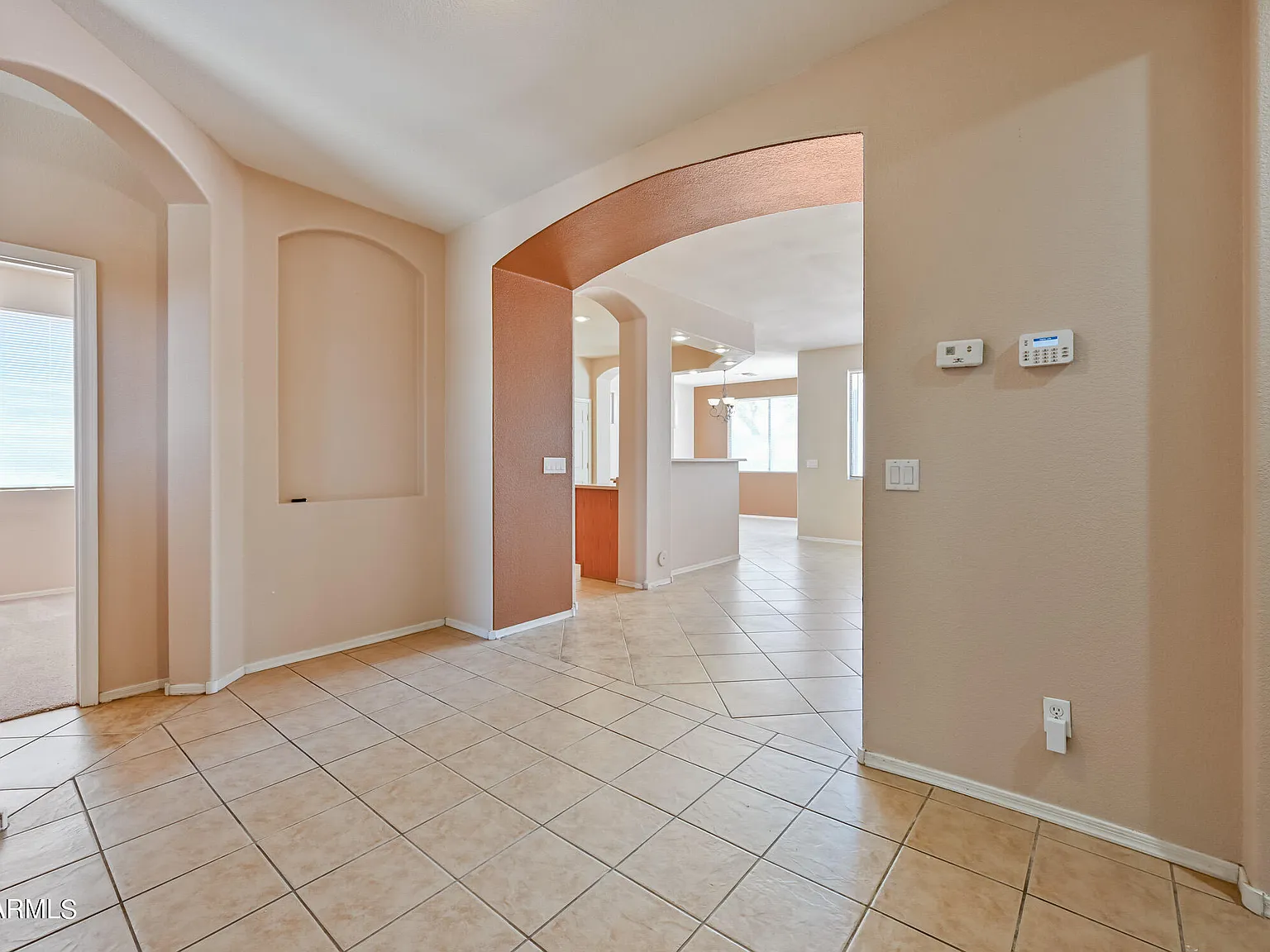 3 bed, 2.0 bath, 1804 sqft, $1,900 — Photo 4