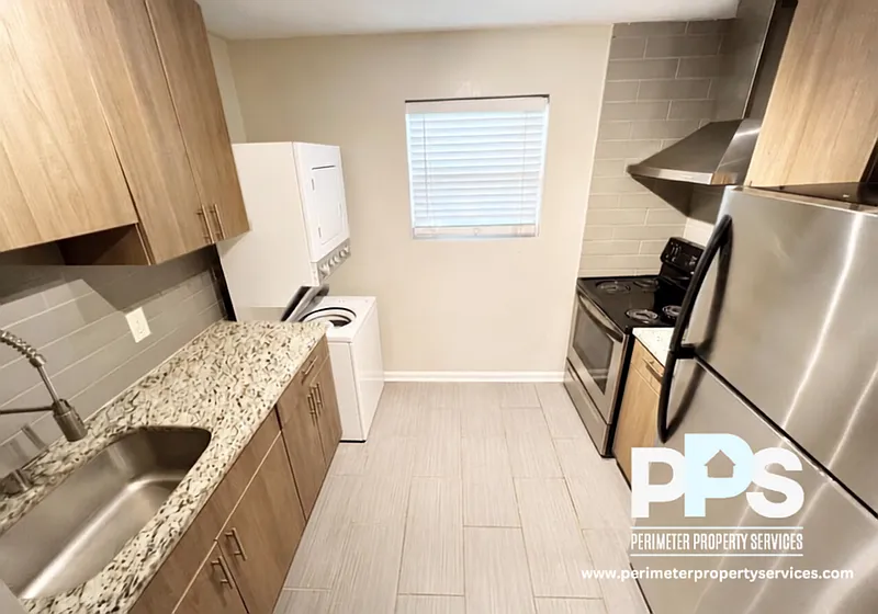 221 Lampkin St NE — Photo 1