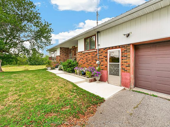 3rd image of 607 Fitchett Rd